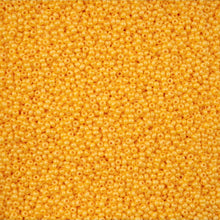 Load image into Gallery viewer, 11/0 Seedbead Chalk Luster Terra Pearl Yellow
