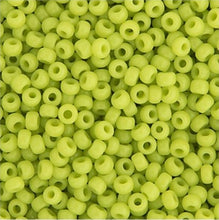 Load image into Gallery viewer, (Vial Miyuki Size 6/0) Chartreuse Opaque
