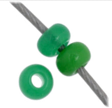 Load image into Gallery viewer, 11/0 Seedbead Opaque Green
