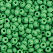 Load image into Gallery viewer, 11/0 Seedbead Medium Green Opaque
