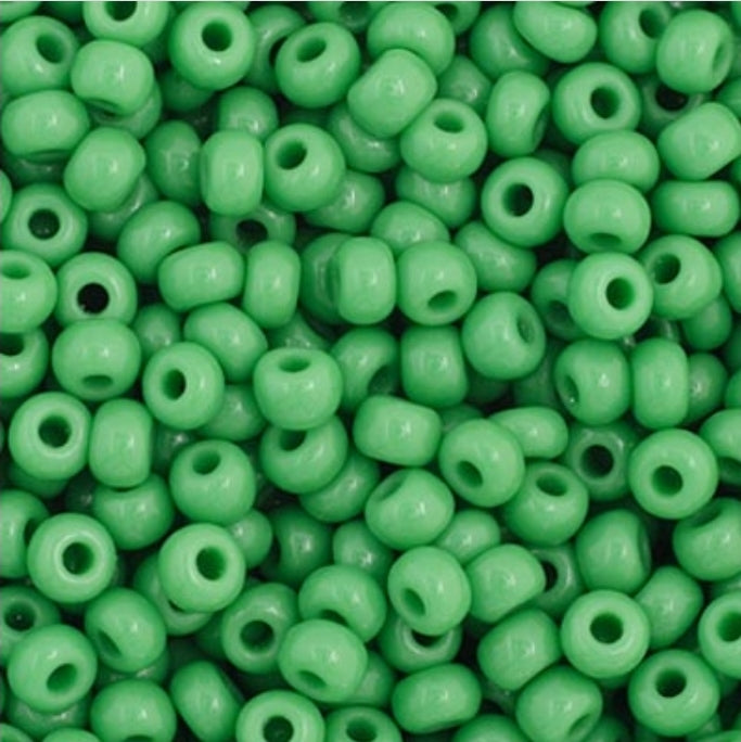11/0 Seedbead Medium Green Opaque