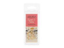 Load image into Gallery viewer, Sweet &amp; Petite Charms 7.5x9.5mm Cresent Moon Gold 6pcs
