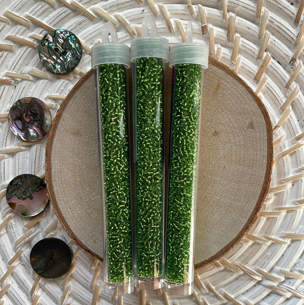 Preciosa Czech Bead: 12 S/L Shartreuse